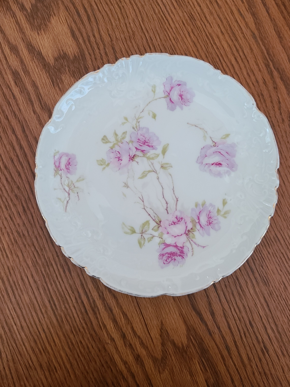Vintage Haviland Limoges plate in the "Baltimore Rose" Patteen - Picture 1 of 3